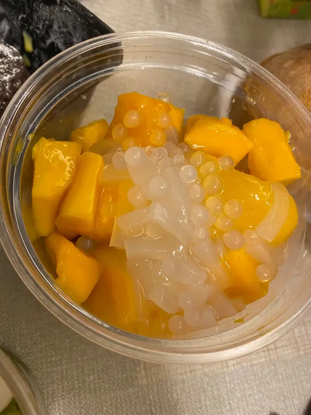 超級好食!芒果味道濃,又勁大杯,配上椰果水晶煙煙韌韌咁好夾