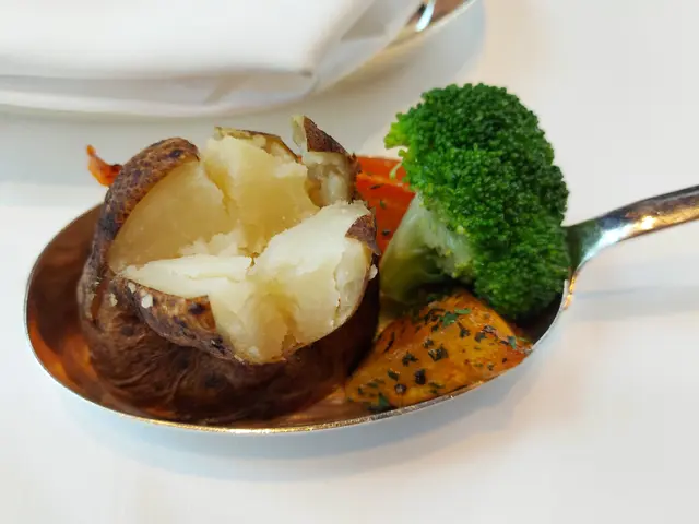 燒牛肋骨配菜—薯仔、西蘭花及燒南瓜
