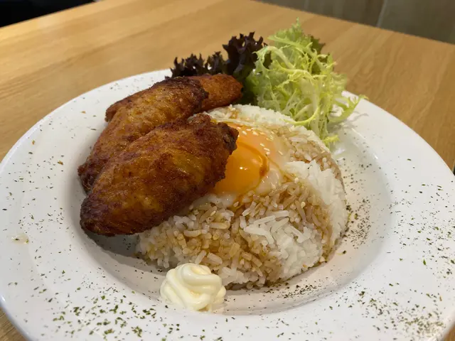 照燒雞翼溫泉蛋飯