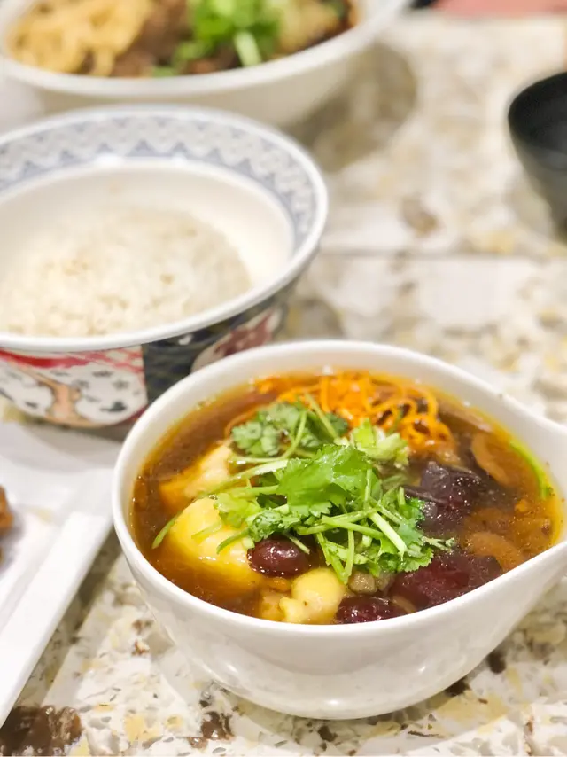 蟲草花藥膳農場雞(配白飯)