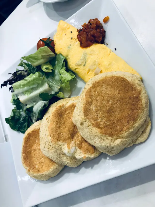 全麥班㦸配芝士蘑菇奄列