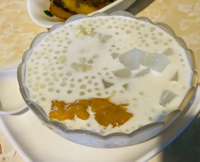 主角係個榴槤,但係我覺得超怪嘅味道,配埋其他配料味道都唔夾嘅