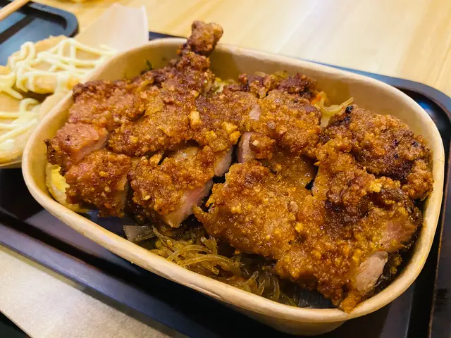 酥炸排骨便當