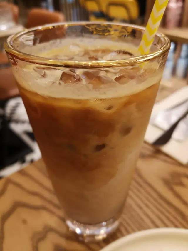 Iced Caffee Latte