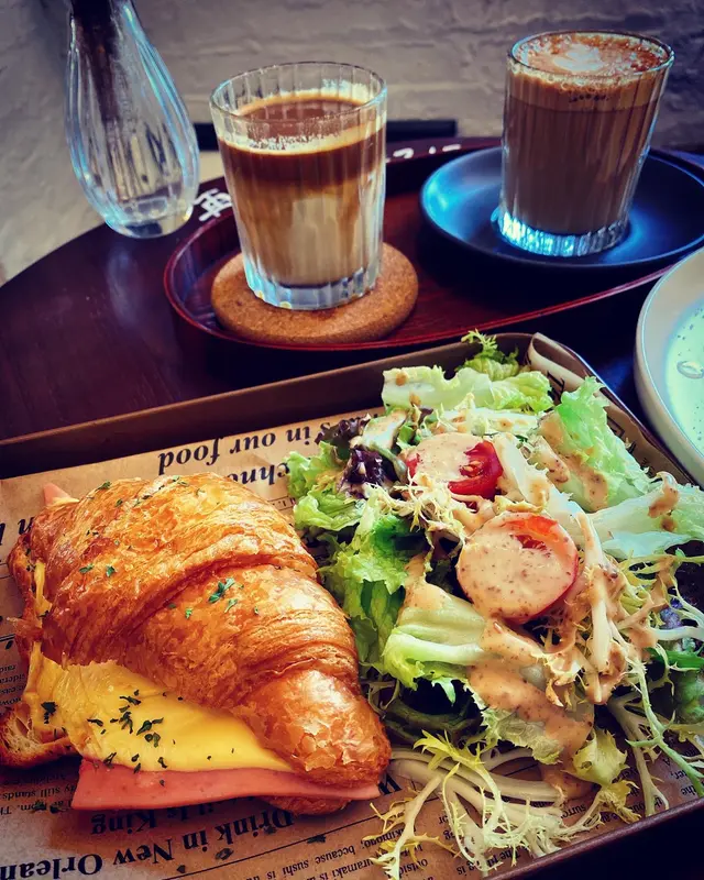 Ham  &  Cheese  Croissant  with  salad