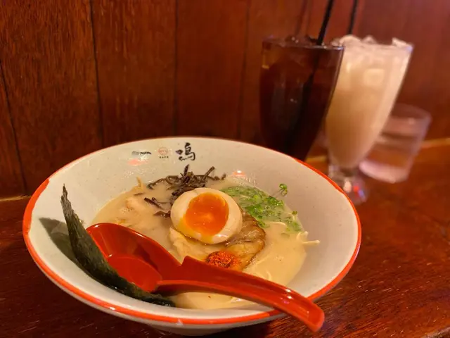 我覺得湯底好唔錯，濃味，掛到麵，但我下次唔會揀直麵，口感唔係我鐘意既