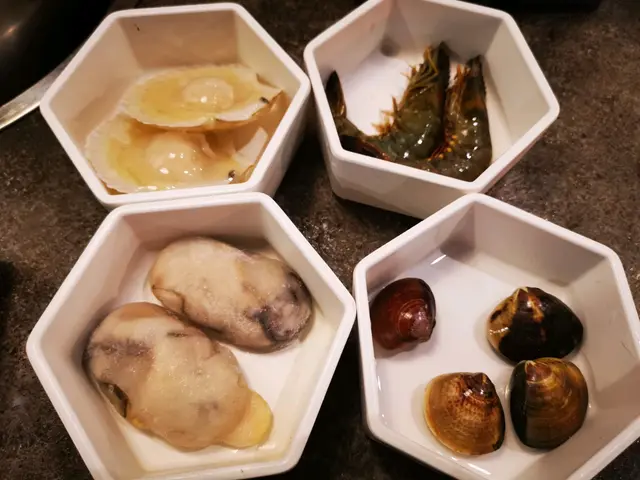 海鮮當然是不能不點的火鍋料，看上去也很新鮮
