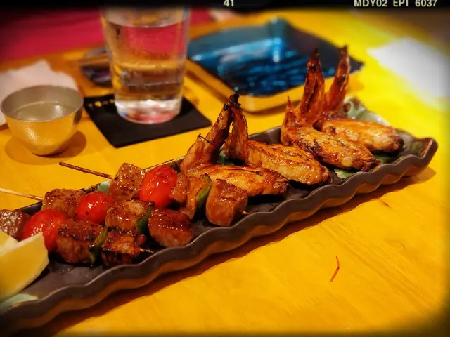 串燒：汁燒黑和牛（$88/串）、鹽燒雞翼（$38/串）