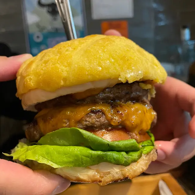 雙層牛肉手打漢堡