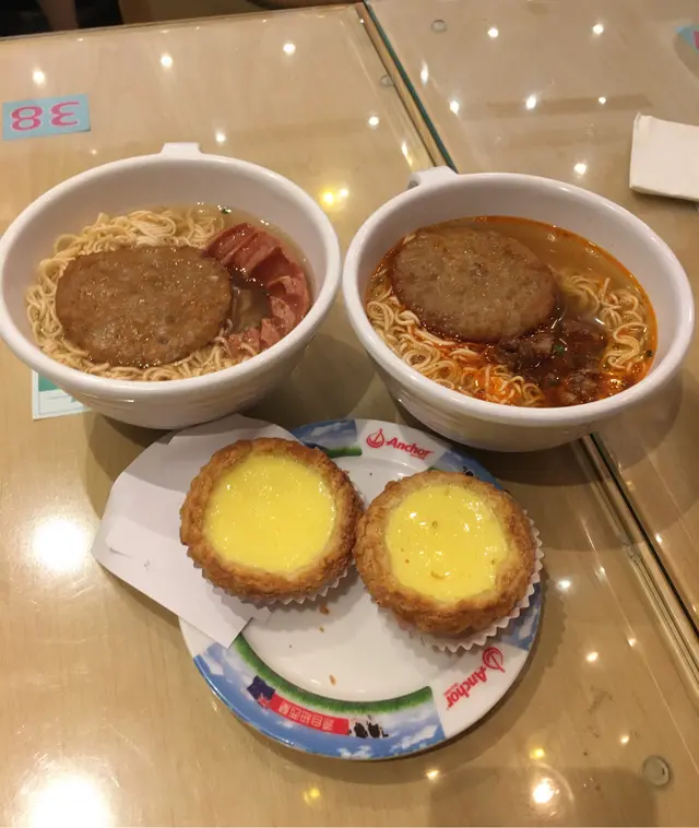 福字麵餐配出爐麵包