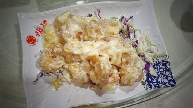 沙律蝦我麻麻哋，不過屋企人鐘意食，食左兩舊都唔錯