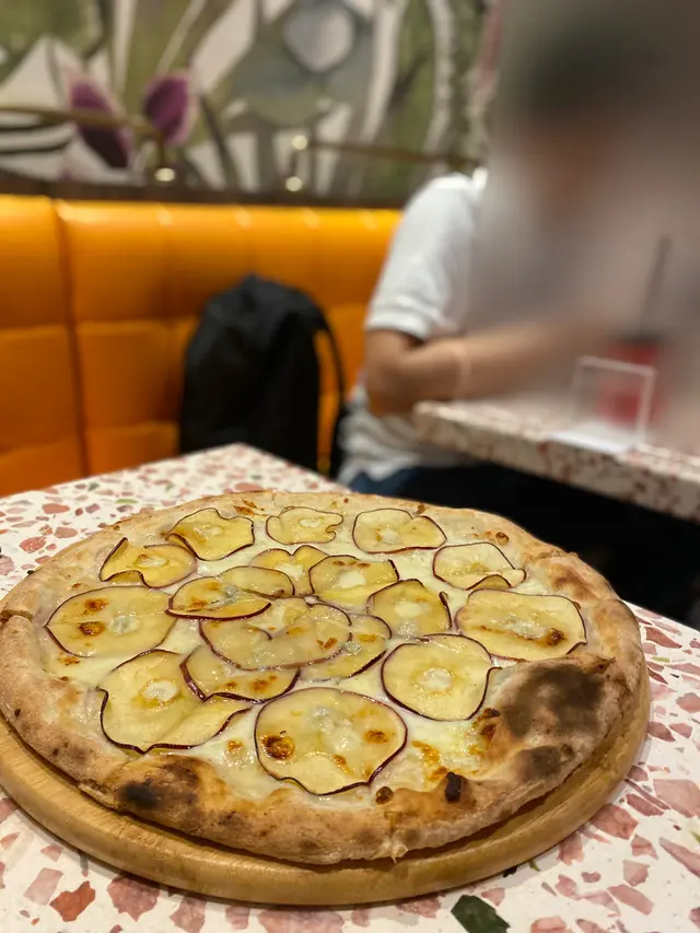 藍芝士蘋果薄餅