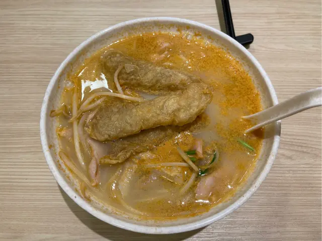 雞肉春卷麻辣小辣少米線