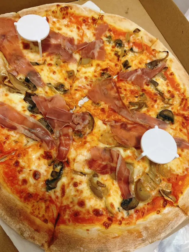 瑪格麗特蘑菇意大利風乾火腿