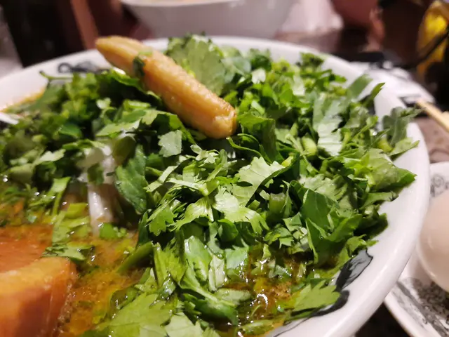 芫茜辣麻味噌拉麵