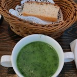 個餐湯冇味道好似水溝綠色