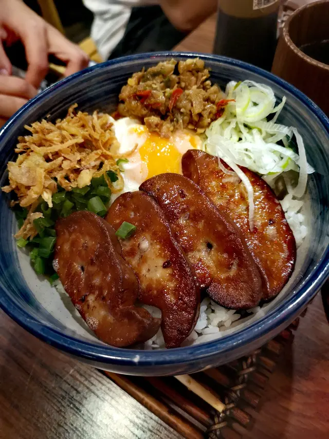 老闆娘鵝肝煎蛋撈飯