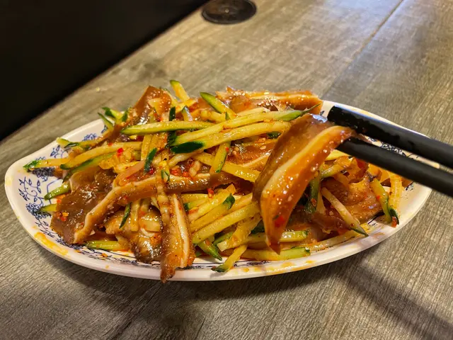 麻辣豬耳