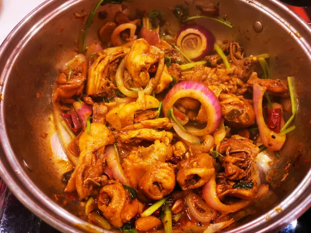 雞鍋香辣味濃,非常惹味