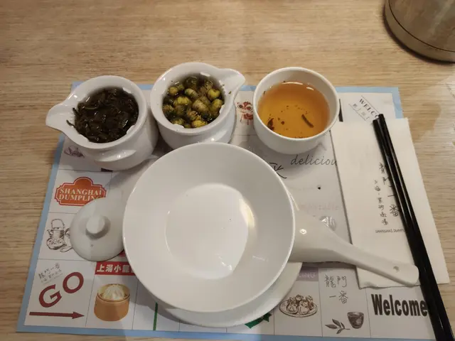 菊花和龍珠茉莉