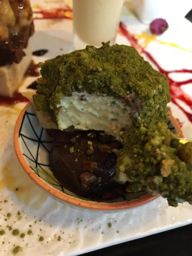 冰綠茶。70%朱古力 (綠茶芝士冰餅)