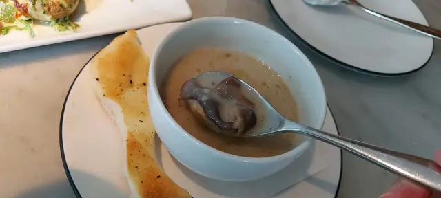 蘑菇湯(是日餐湯)  