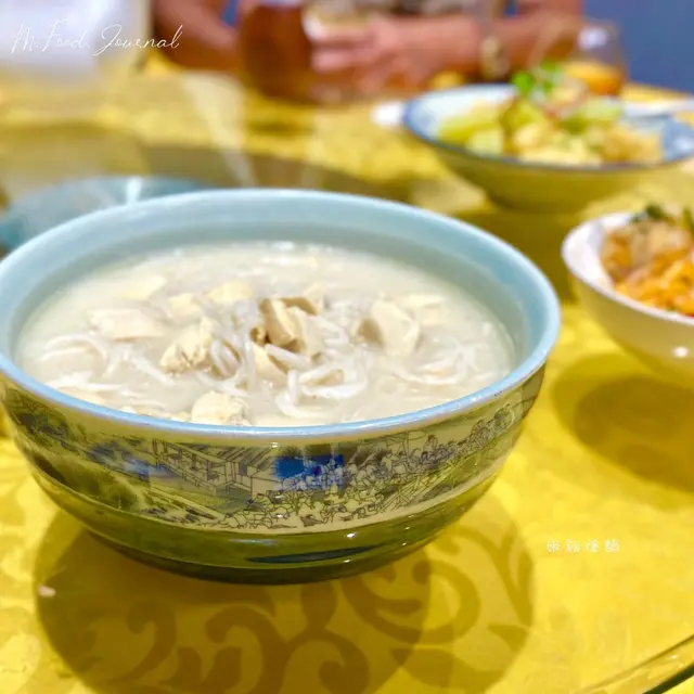 嫩雞燴麵
