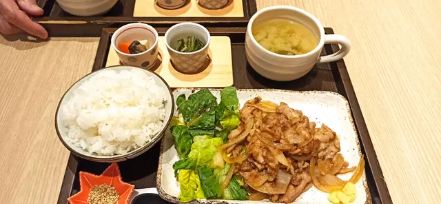 生薑燒豚肉定食