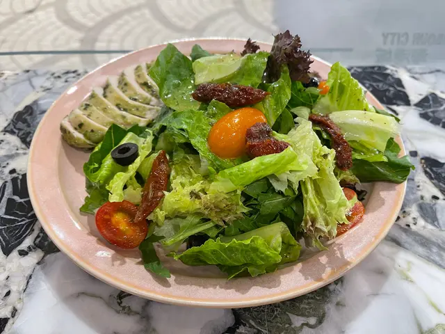 青醬雞排沙律