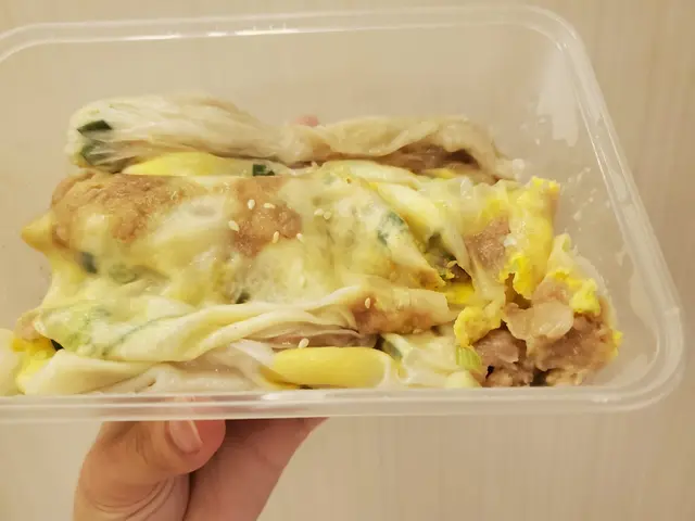 🔸口感順滑
🔸米漿好香,腸粉皮薄
🔸即叫即整,新鮮熱辣
🔸真材實料,餡料份量十足
🔸醬汁帶點甜味,不會過鹹
🔸飽肚