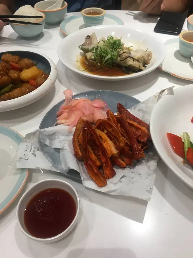 炸大腸+咕嚕肉+孖寶其中一味