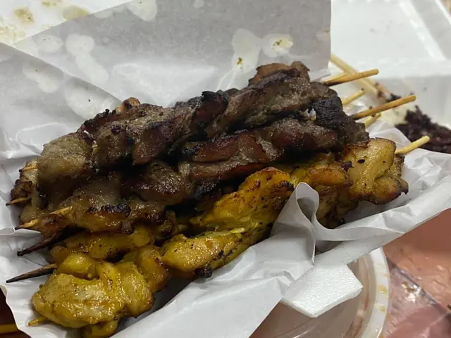 有豬.牛.雞 三種 $13蚊一串