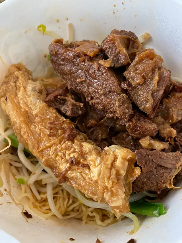 你唔食牛強迫要你食牛