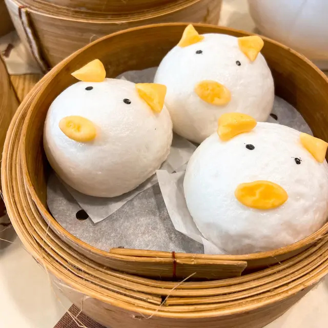 豬仔流沙奶皇包