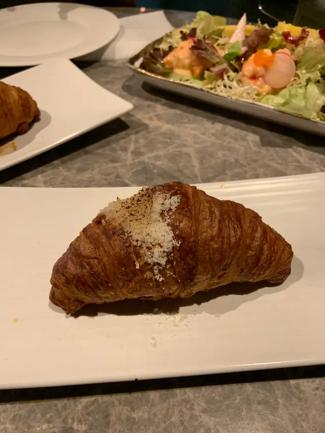 法式龍蝦湯流心牛角包