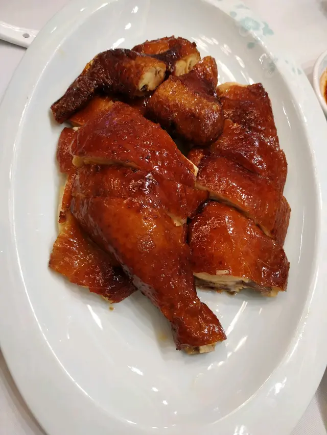 我叫呢半只炸雞喺晚市優惠,好似70蚊左右,差唔多食完先到,大家都忘記了,可能新鮮炸出,味道最好