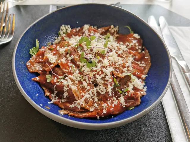 燒牛肉片配燒烤醬