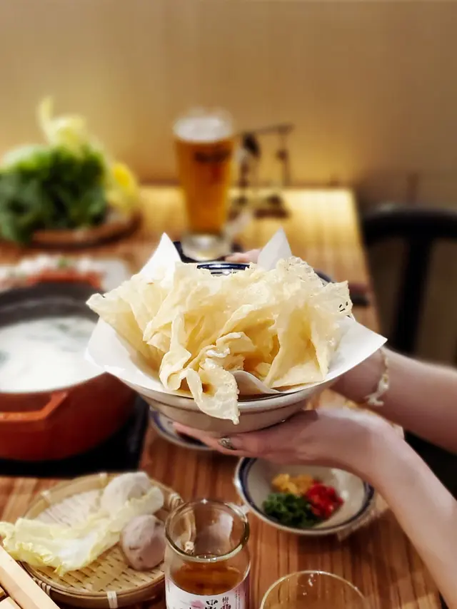 香 炸 响 玲 花