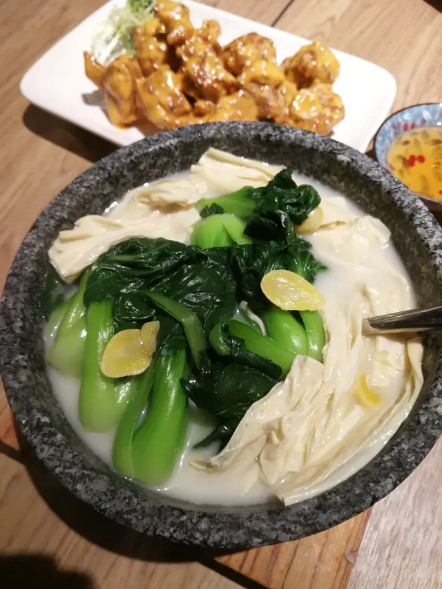 銀杏鮮腐竹扒時蔬