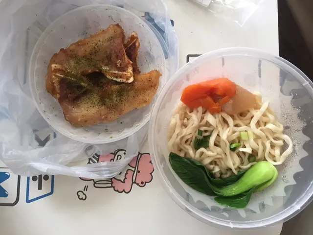 份量真的太少,鯛魚比較鹹,炸粉好厚,麵堅淡而無味