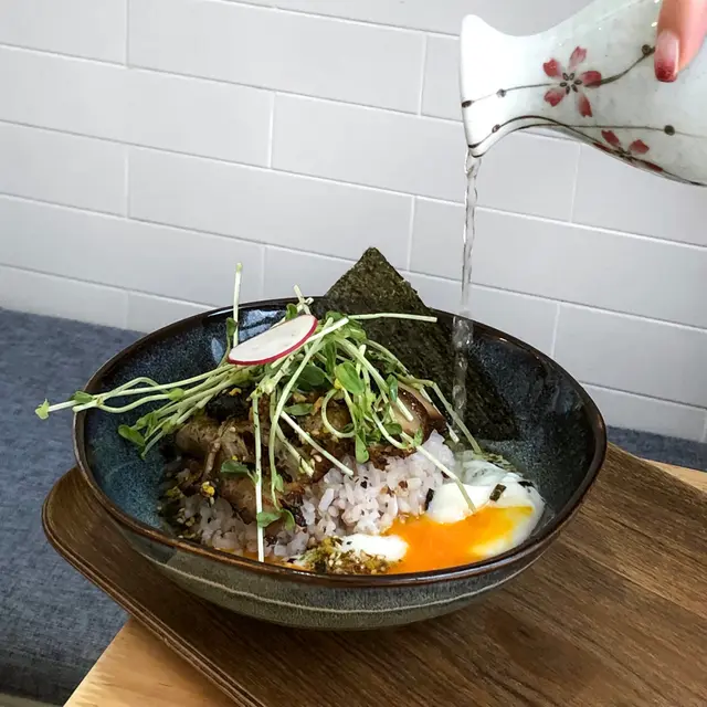 24小時浸煮鮮豚肉角煮慢煮蛋穀米茶漬飯