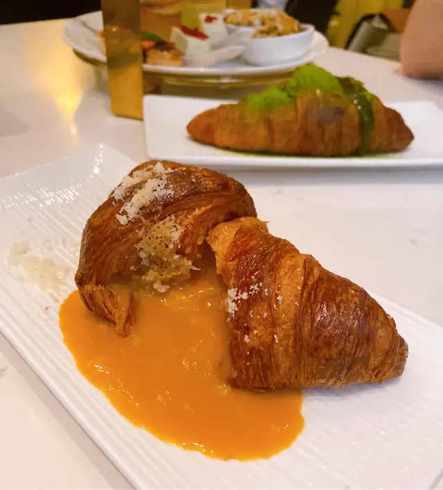 龍蝦湯流心牛角包