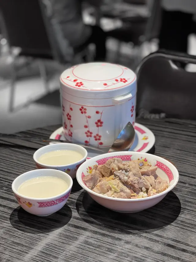 招牌杏汁燉豬肺 (4位用)