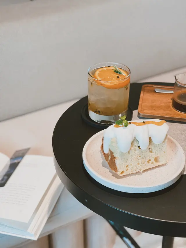 熱情果戚風蛋糕