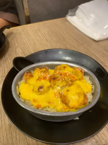 迷李椰香葡汁焗爆谷雞飯