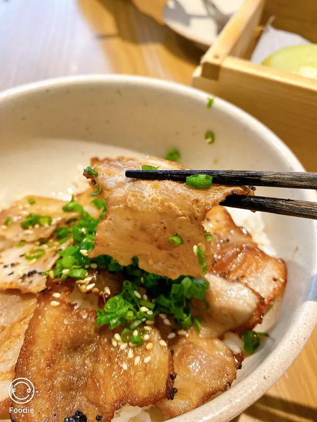 薄燒豚肉飯