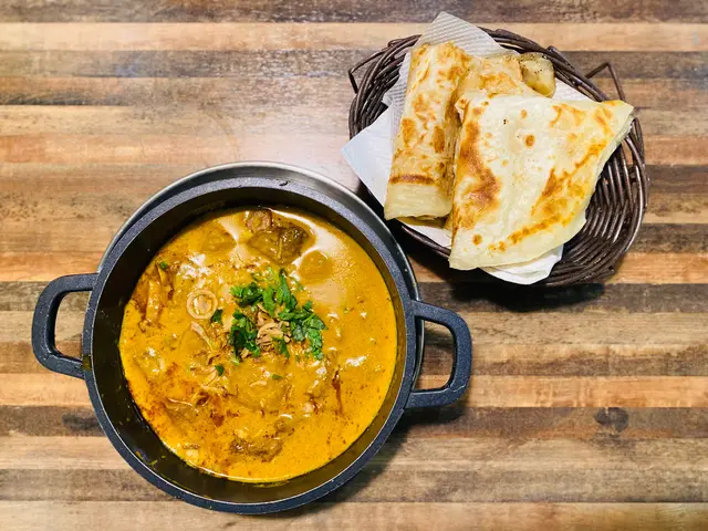 馬來咖喱牛腩配手抓餅