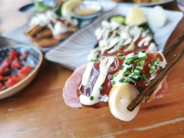 炙烤鮪魚佐芥末蛋黃醬