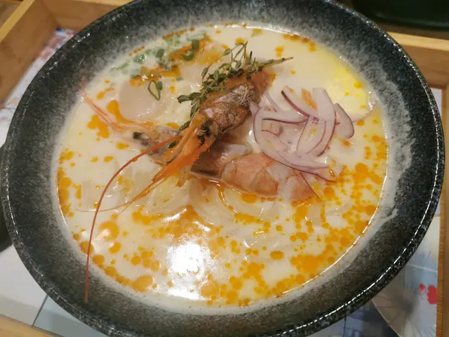 白鹤-北海道牛乳海鲜乌冬