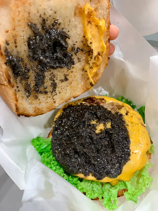 黑松露芝士牛堡